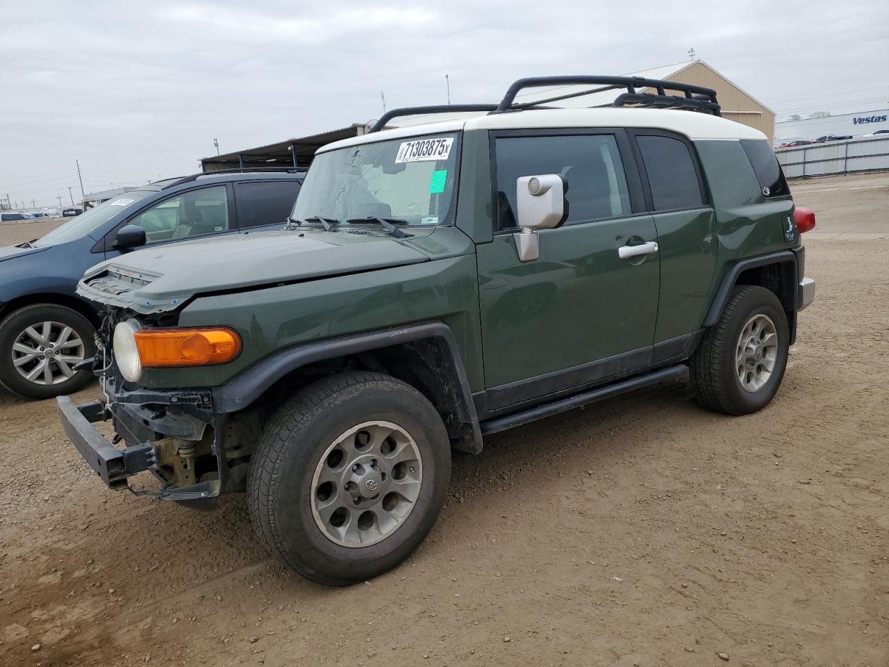 TOYOTA FJ CRUISER 2012