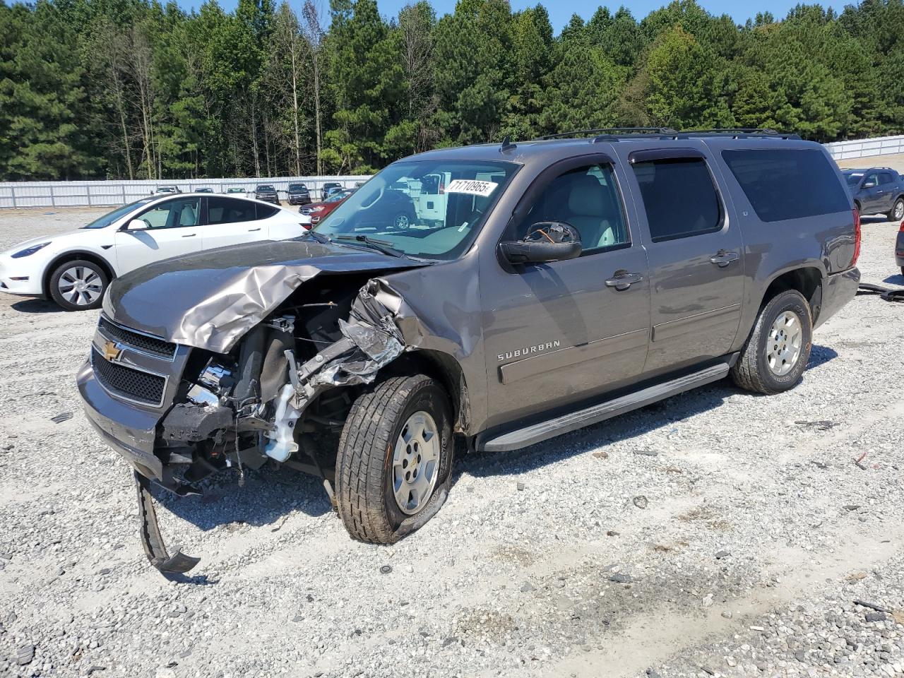 CHEVROLET SUBURBAN 2013