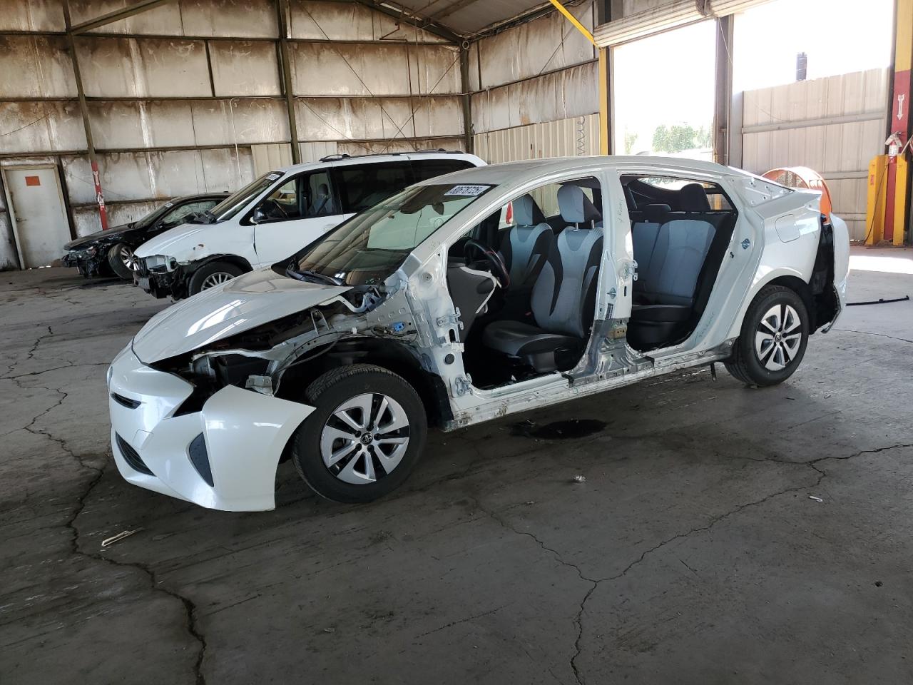 TOYOTA PRIUS 2017