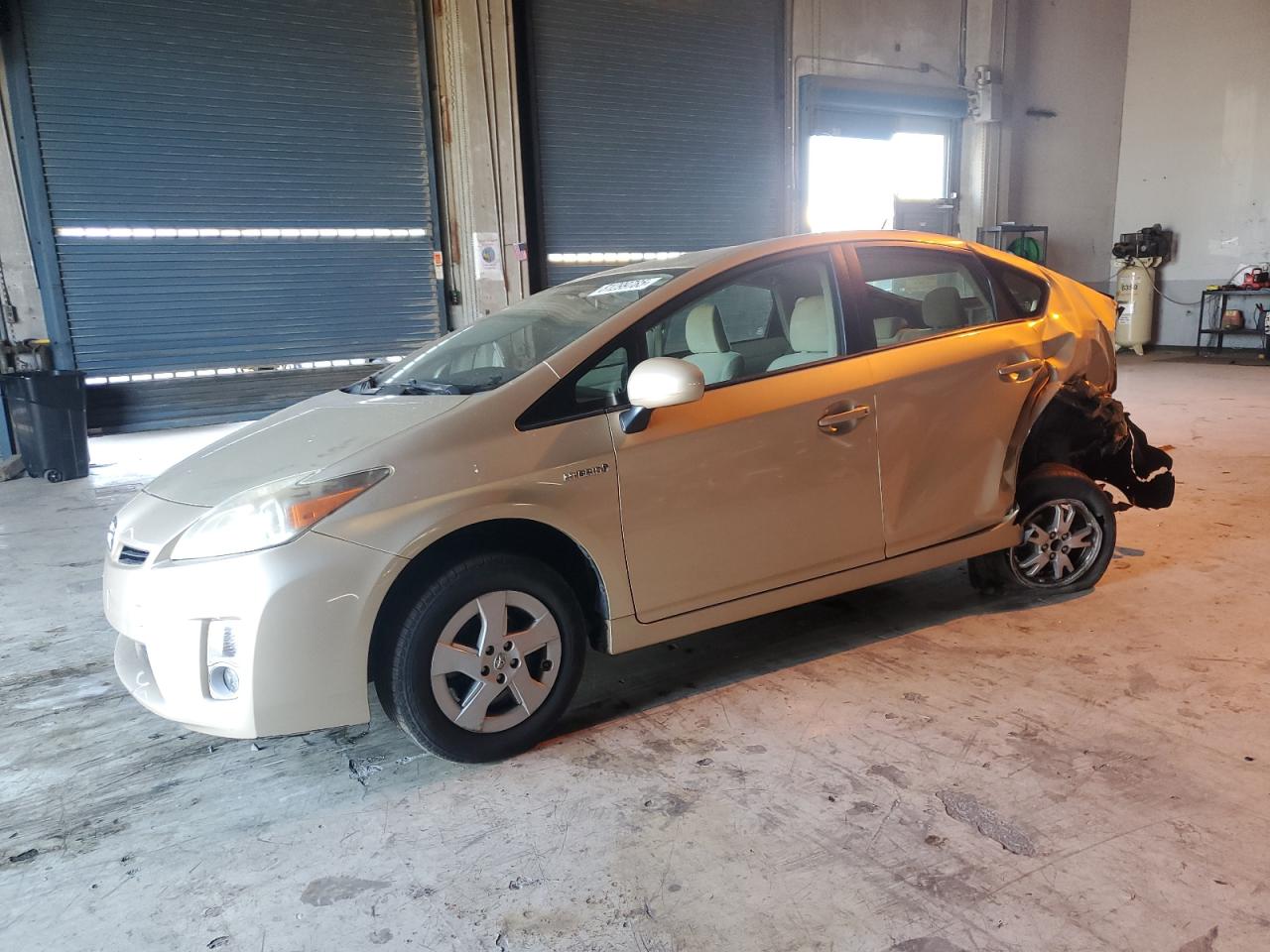 TOYOTA PRIUS 2011