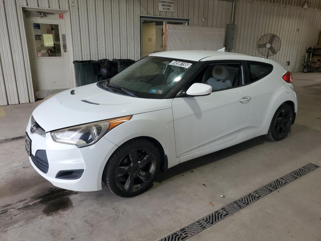 HYUNDAI VELOSTER 2012