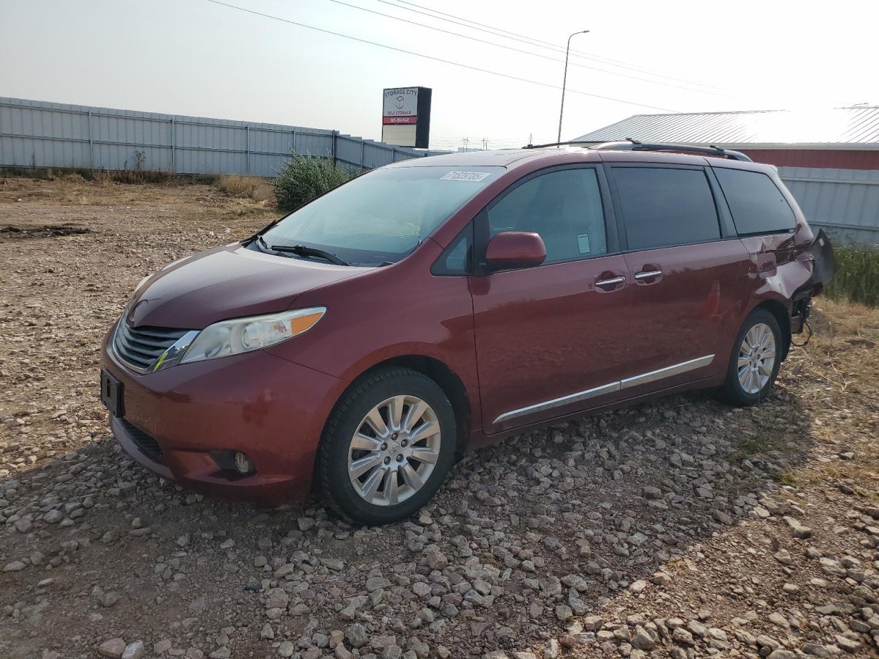 TOYOTA SIENNA XLE 2013