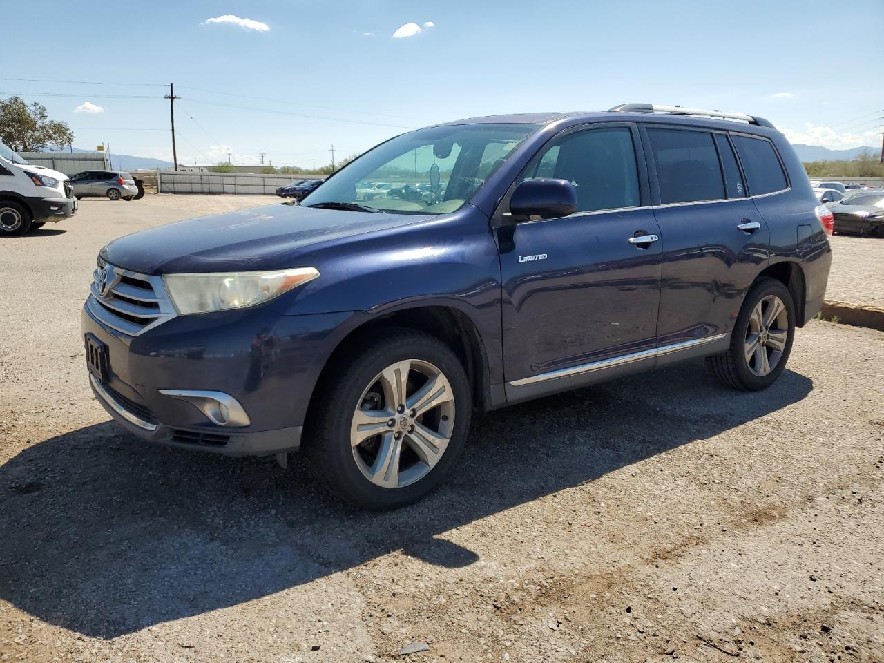 TOYOTA HIGHLANDER 2013