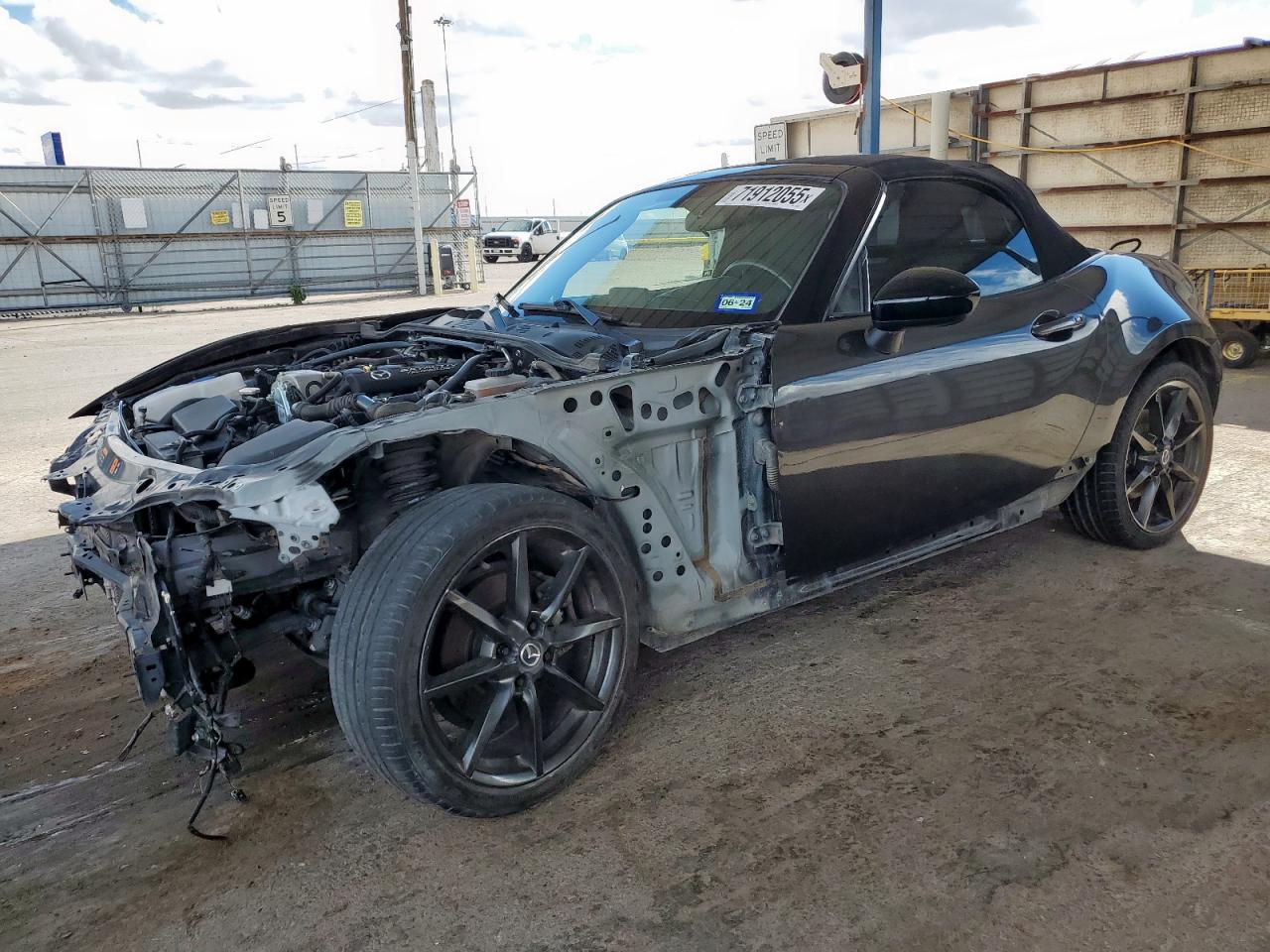 MAZDA MX-5 MIATA 2016