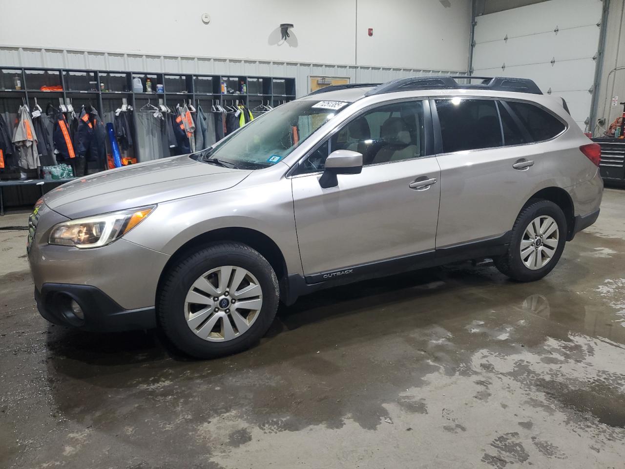 SUBARU OUTBACK 2. 2016