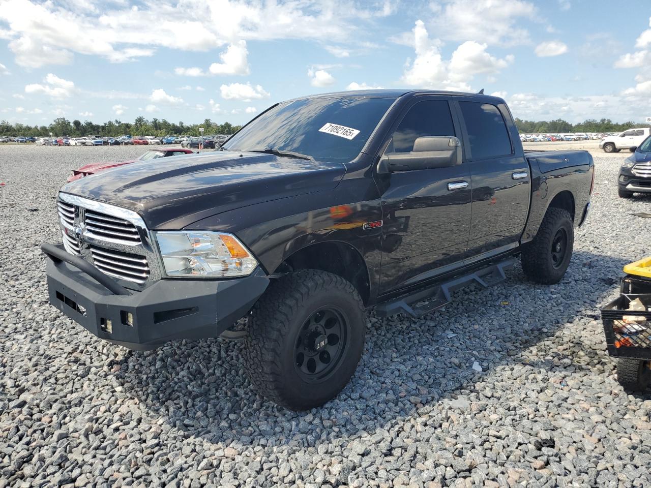 RAM 1500 SLT 2017