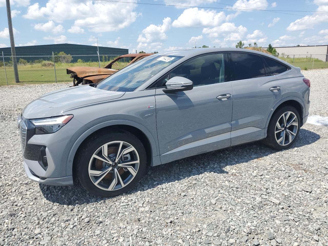 AUDI Q4 E-TRON 2024