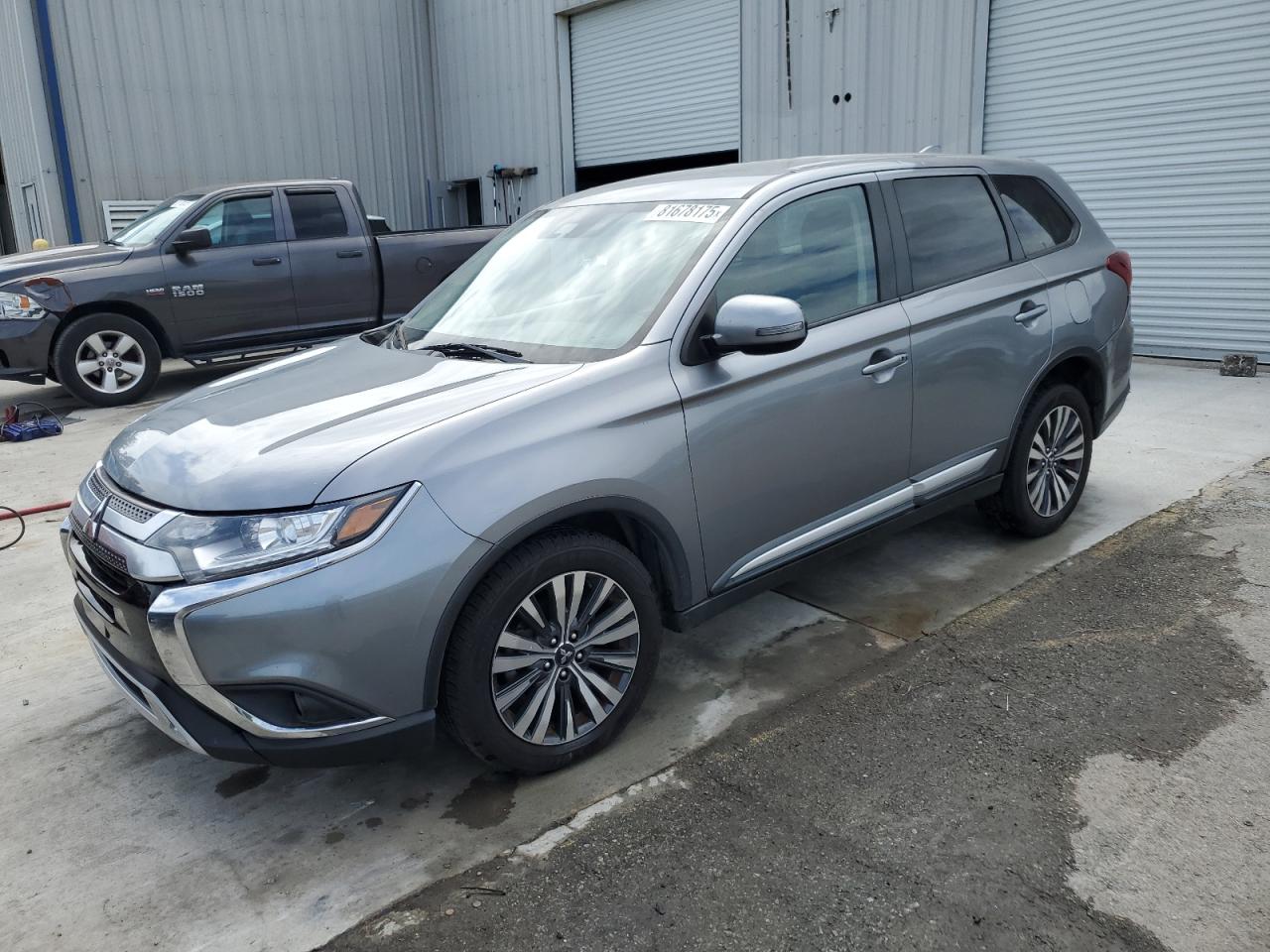 MITSUBISHI OUTLANDER 2020