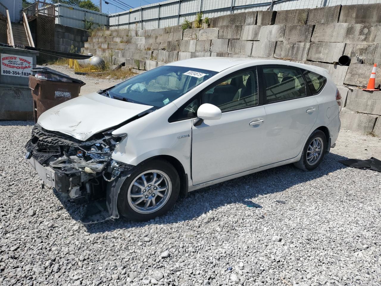 TOYOTA PRIUS V 2017