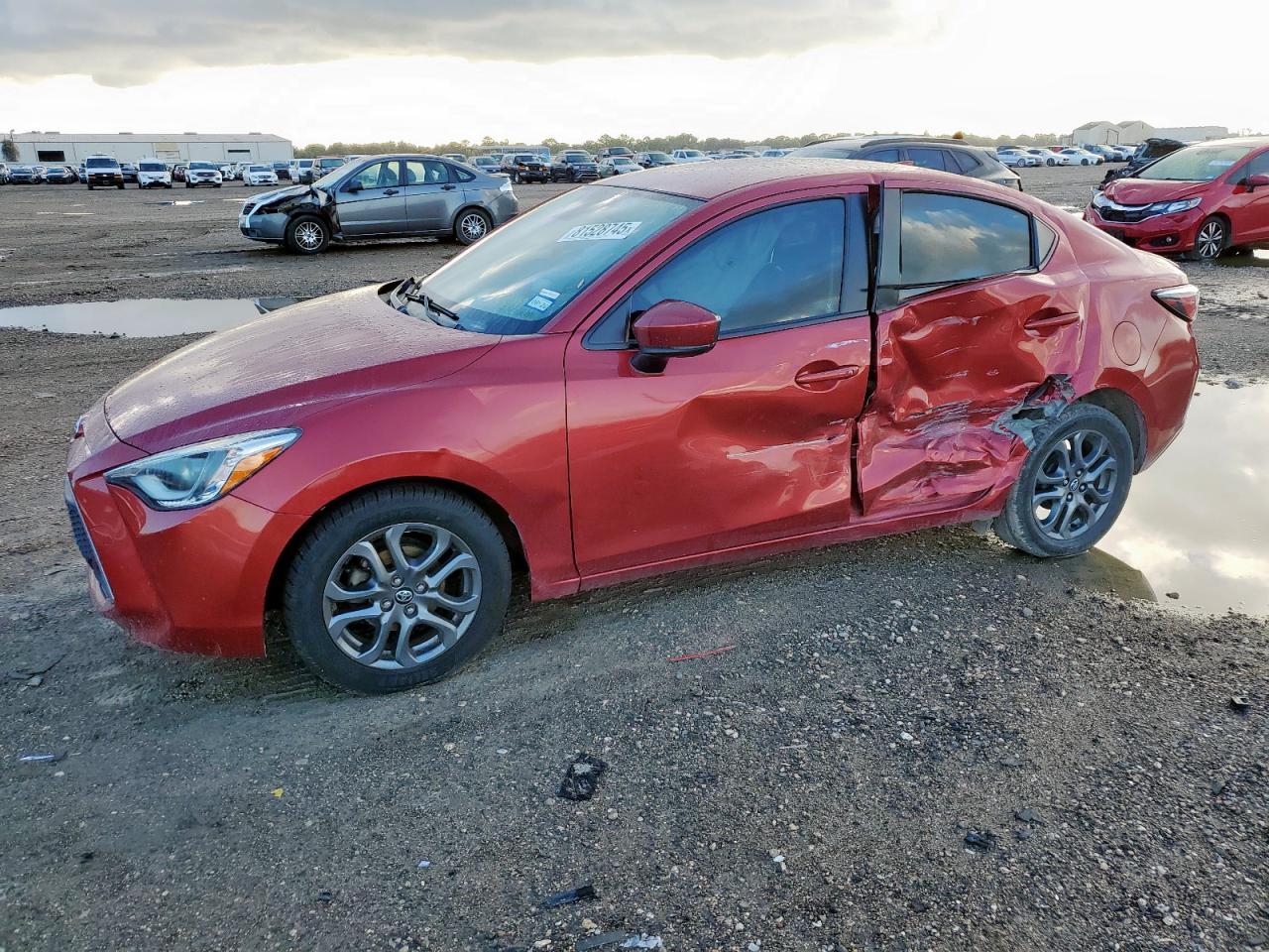 TOYOTA YARIS L 2019