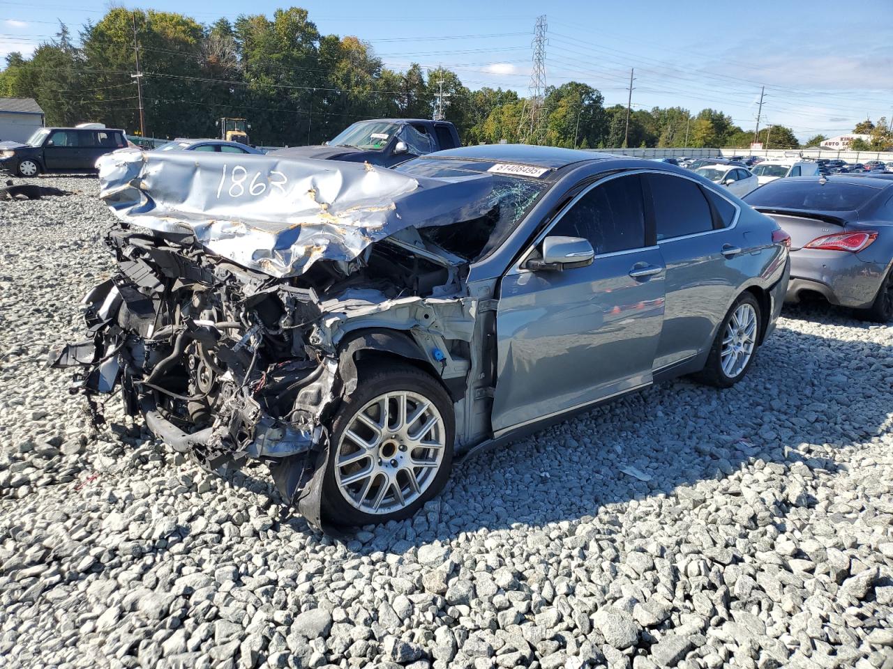 HYUNDAI GENESIS 3. 2015