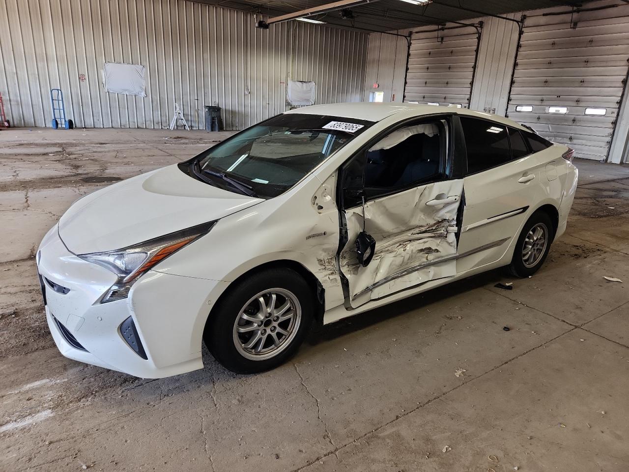TOYOTA PRIUS 2018