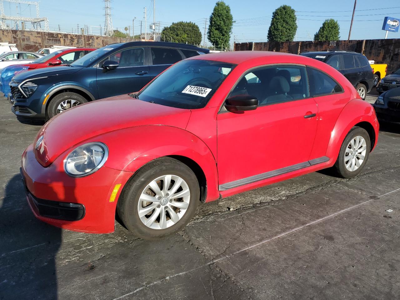 VOLKSWAGEN BEETLE 2013