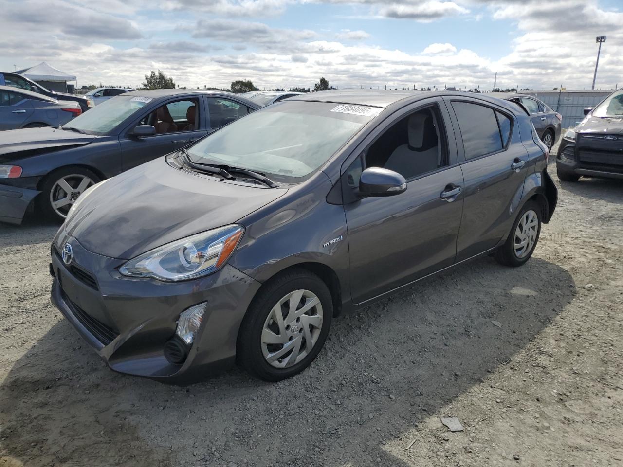 TOYOTA PRIUS C 2015