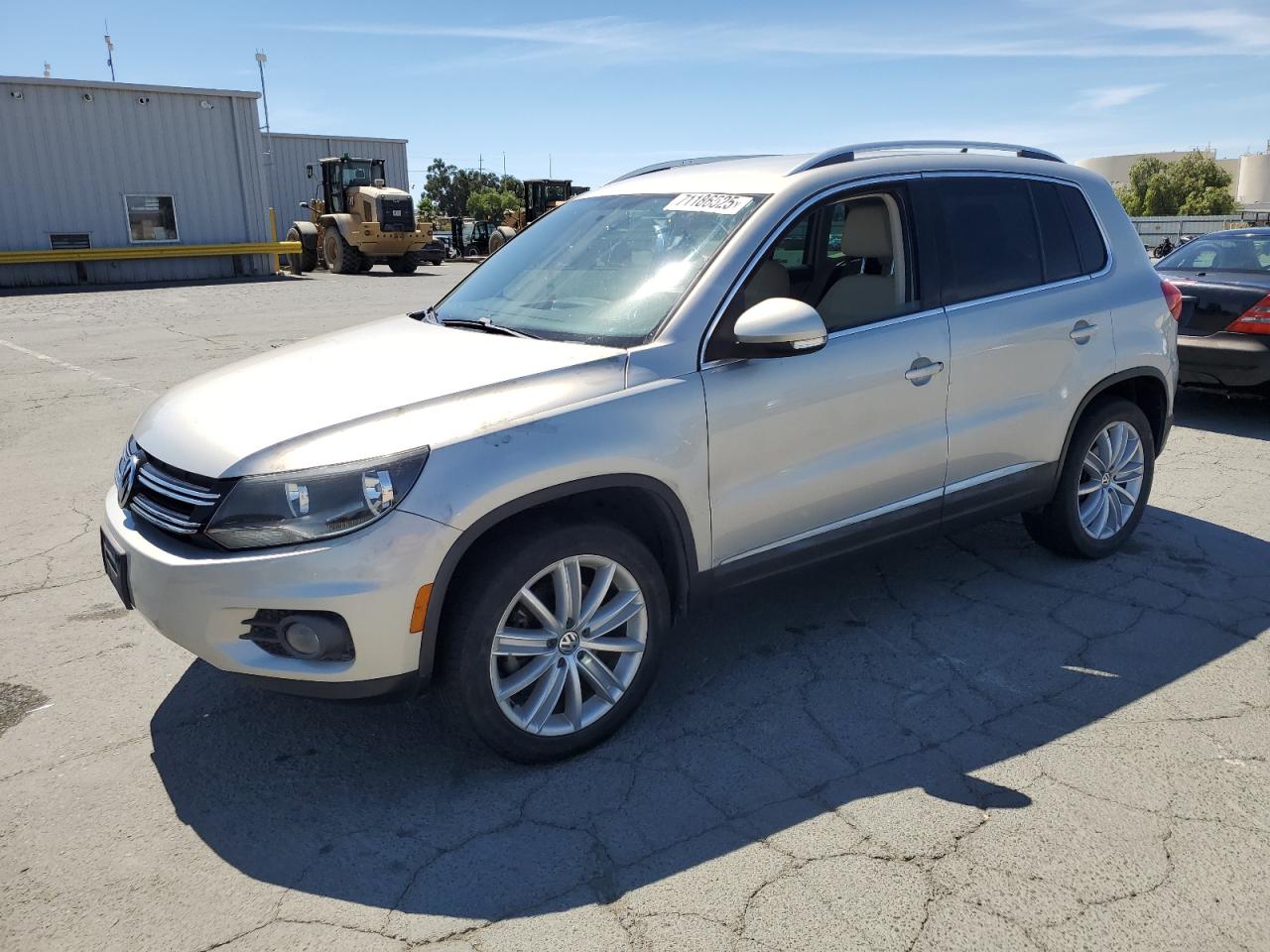 VOLKSWAGEN TIGUAN S 2013