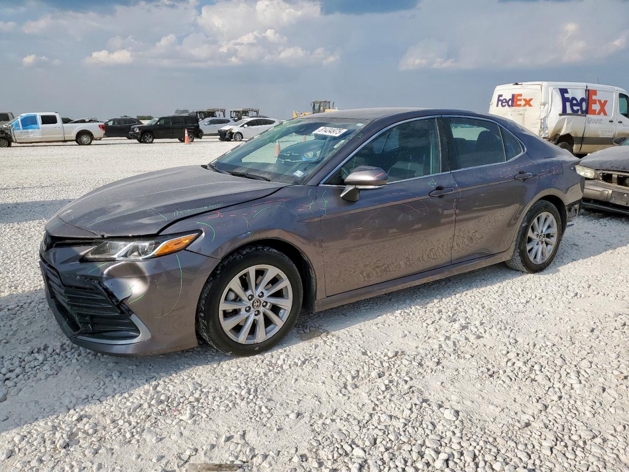 TOYOTA CAMRY LE 2023