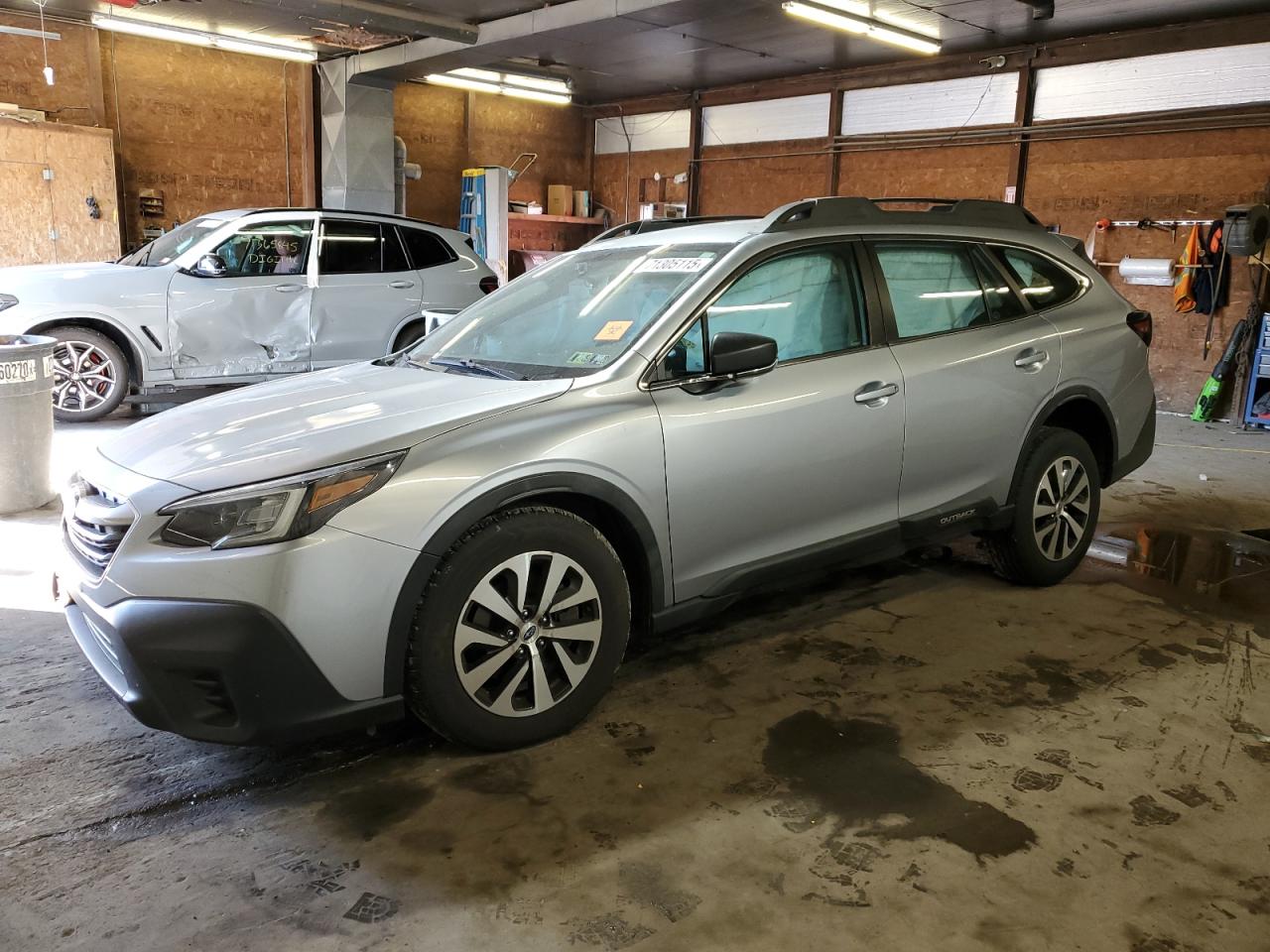 SUBARU OUTBACK 2020