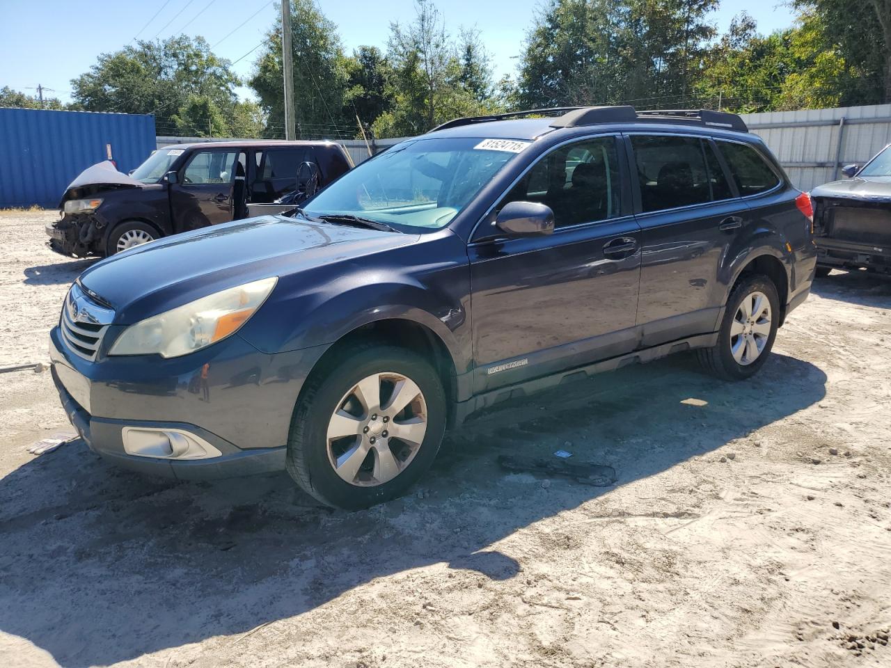 SUBARU OUTBACK 2. 2010
