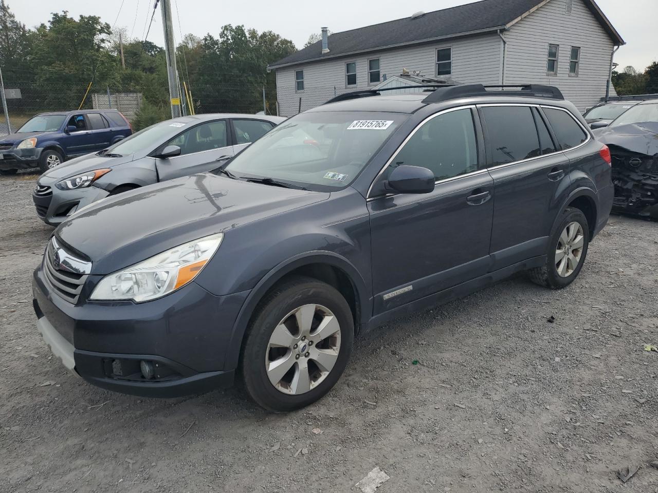 SUBARU OUTBACK 2. 2012