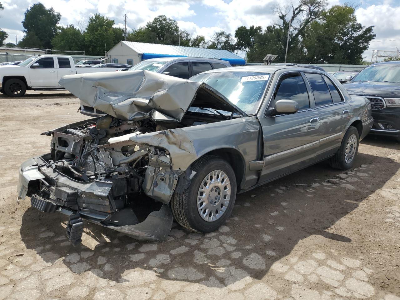 MERCURY GRAND MARQUIS GS 2004