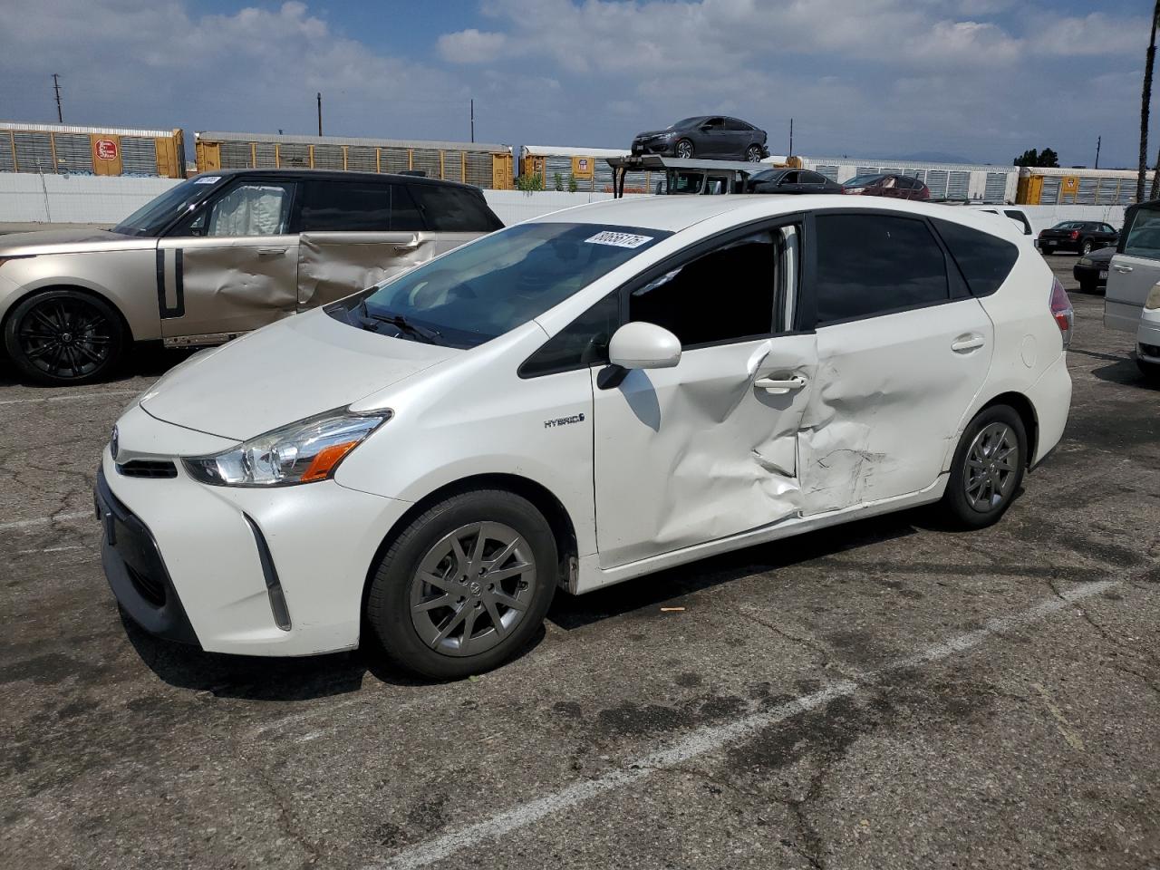 TOYOTA PRIUS V 2017