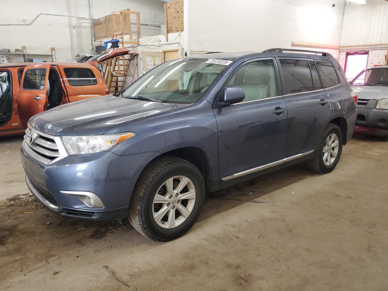 TOYOTA HIGHLANDER 2013