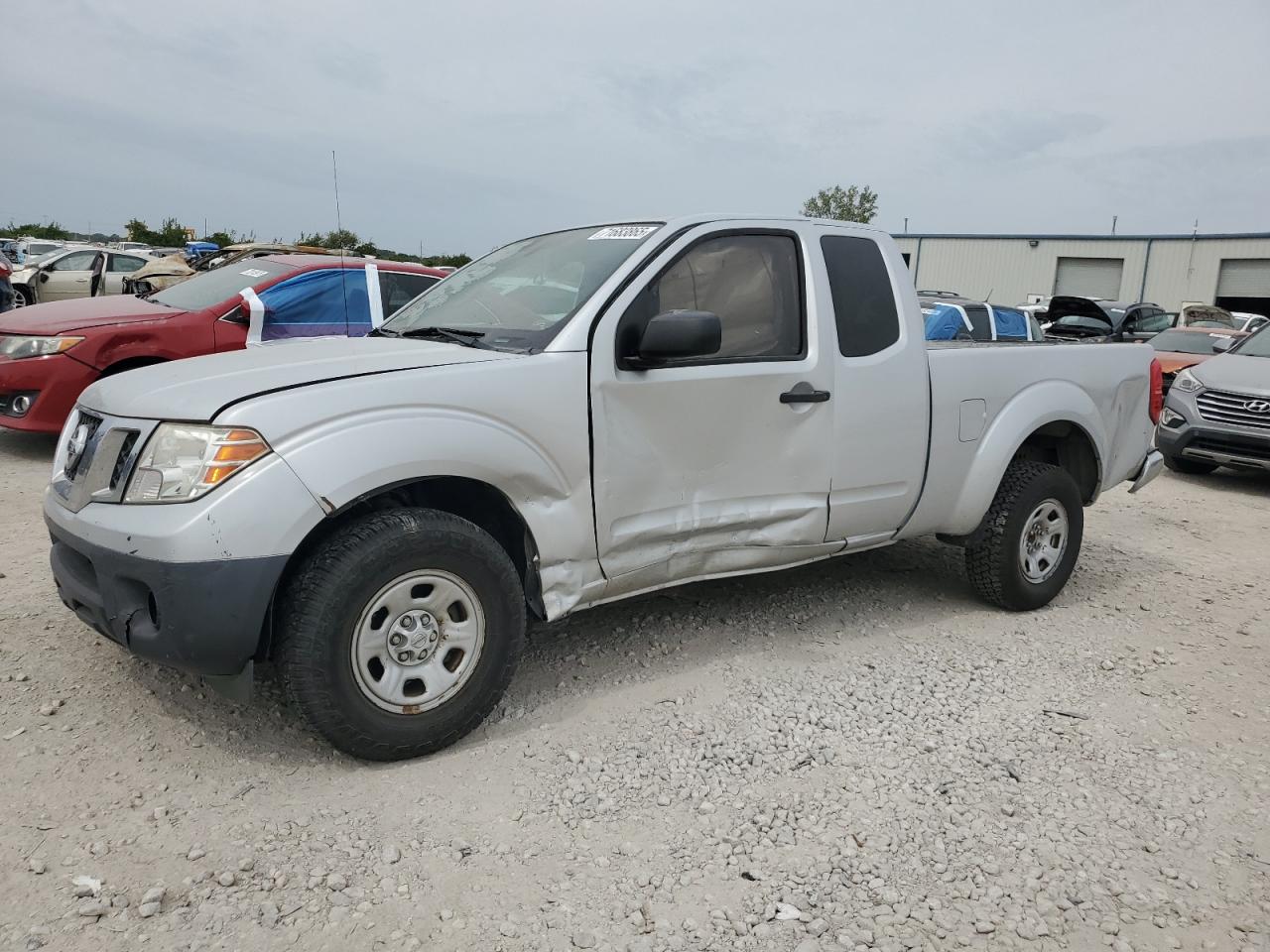 NISSAN FRONTIER 2013
