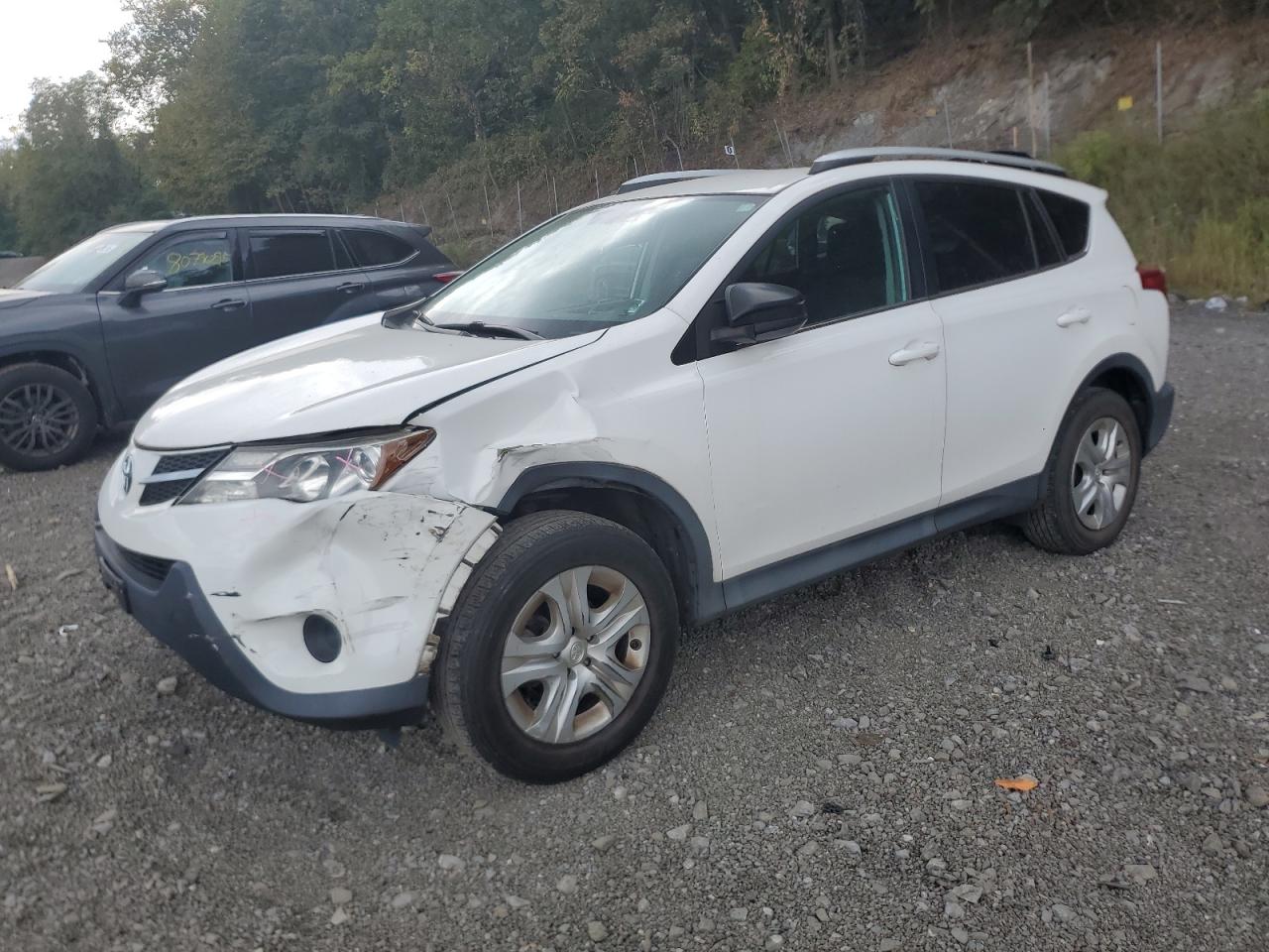 TOYOTA RAV4 LE 2015
