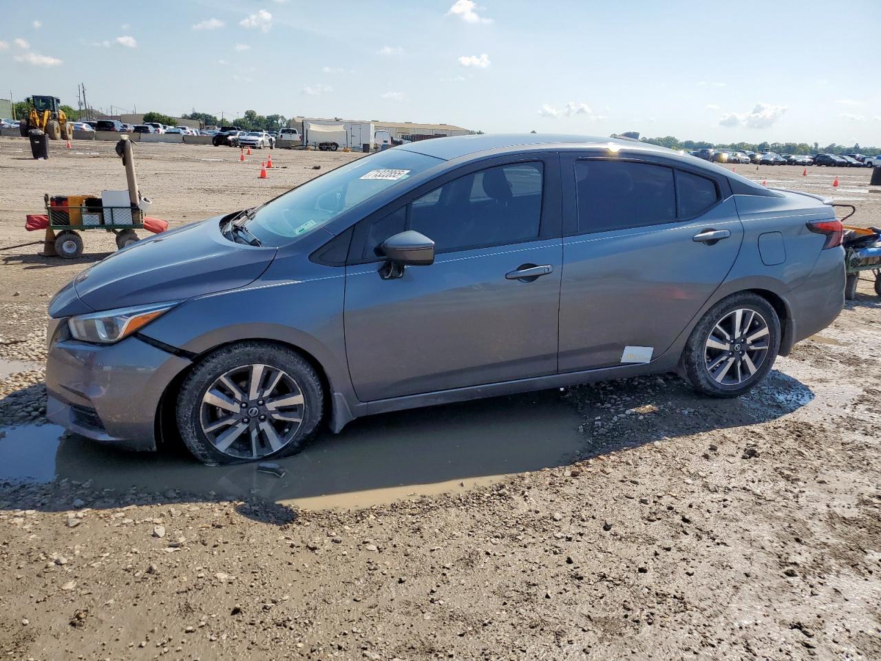 NISSAN VERSA SV 2020