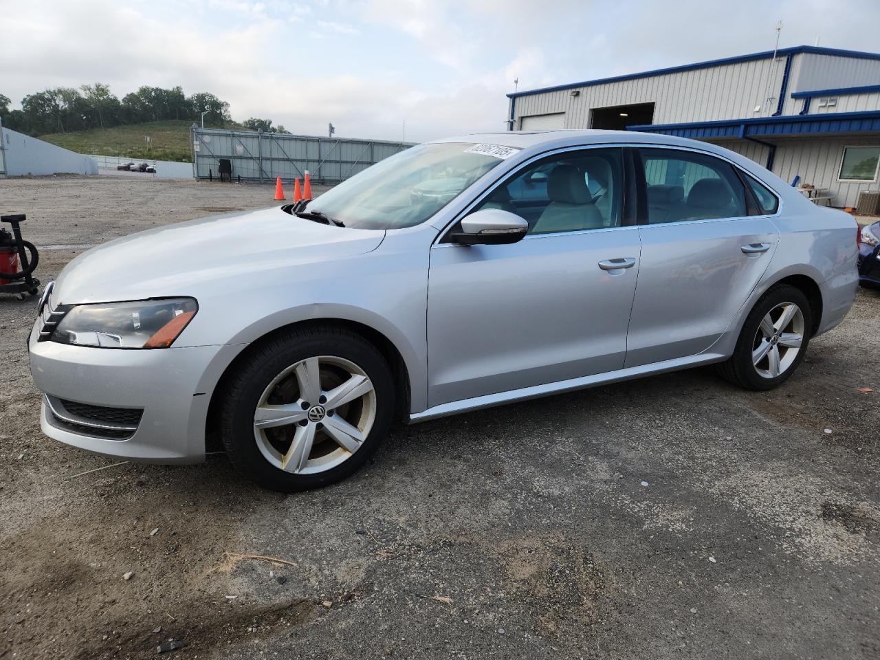 VOLKSWAGEN PASSAT SE 2012