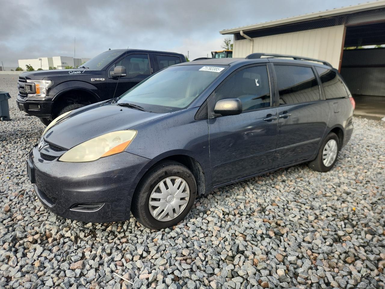 TOYOTA SIENNA CE 2006