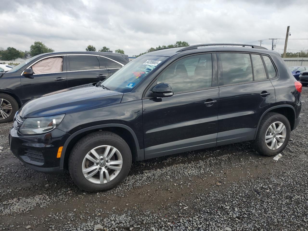 VOLKSWAGEN TIGUAN S 2017