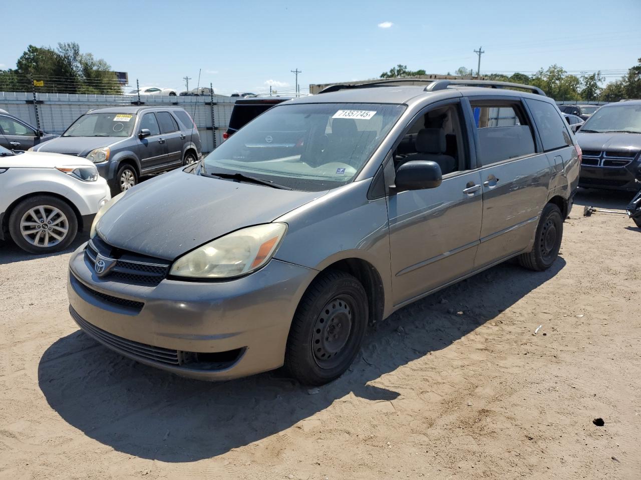 TOYOTA SIENNA CE 2004