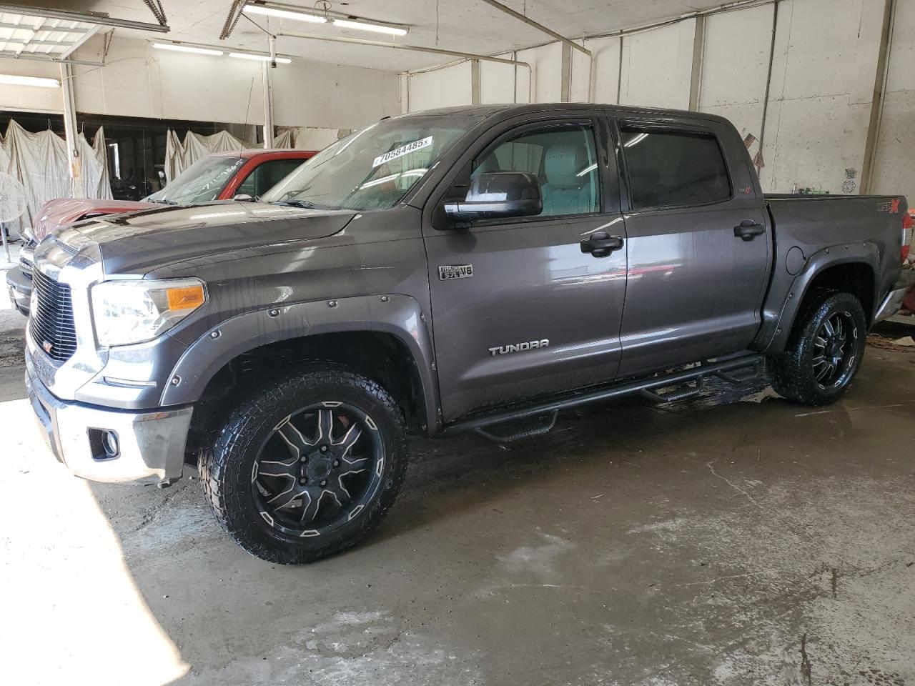 TOYOTA TUNDRA CRE 2016