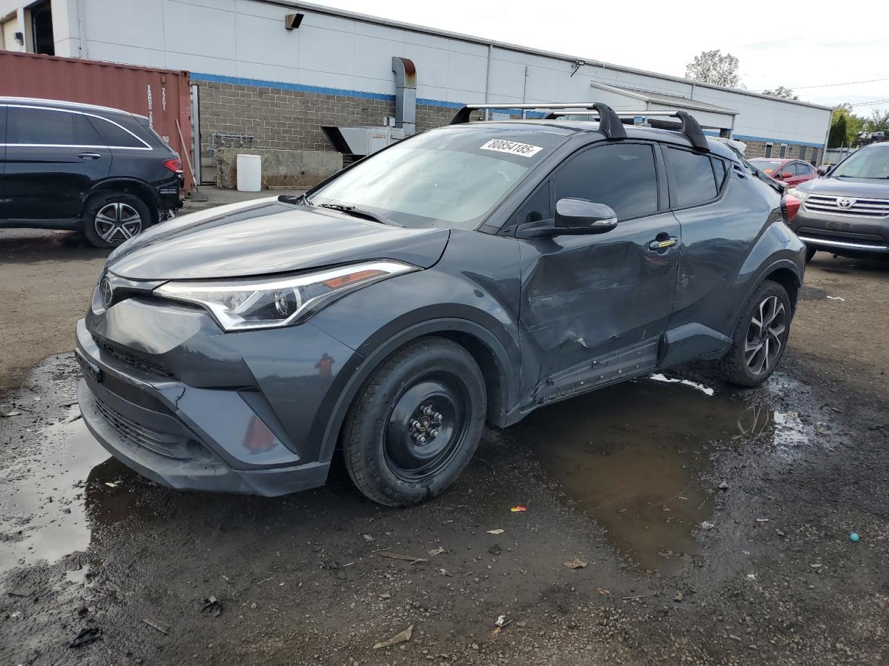 TOYOTA C-HR XLE 2019