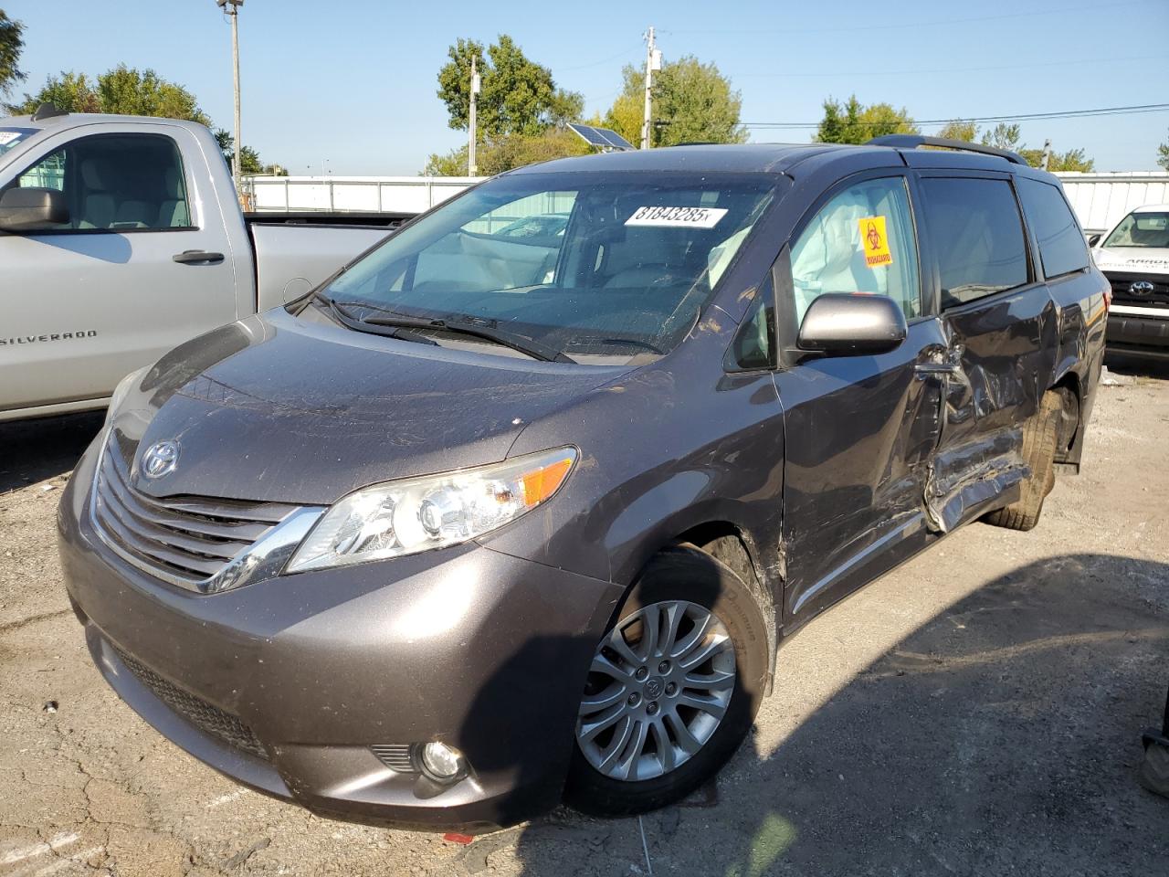 TOYOTA SIENNA XLE 2016