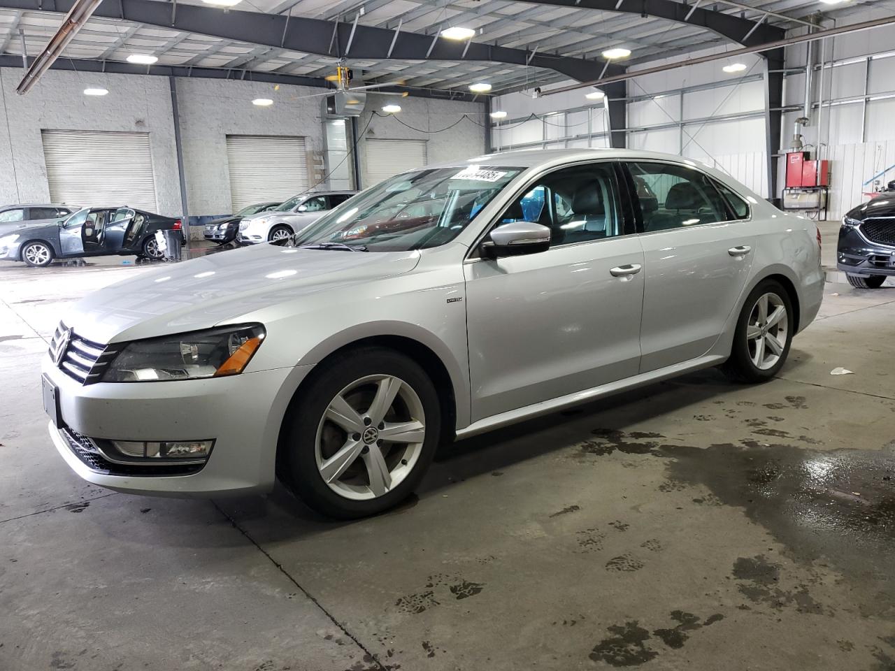 VOLKSWAGEN PASSAT 2015