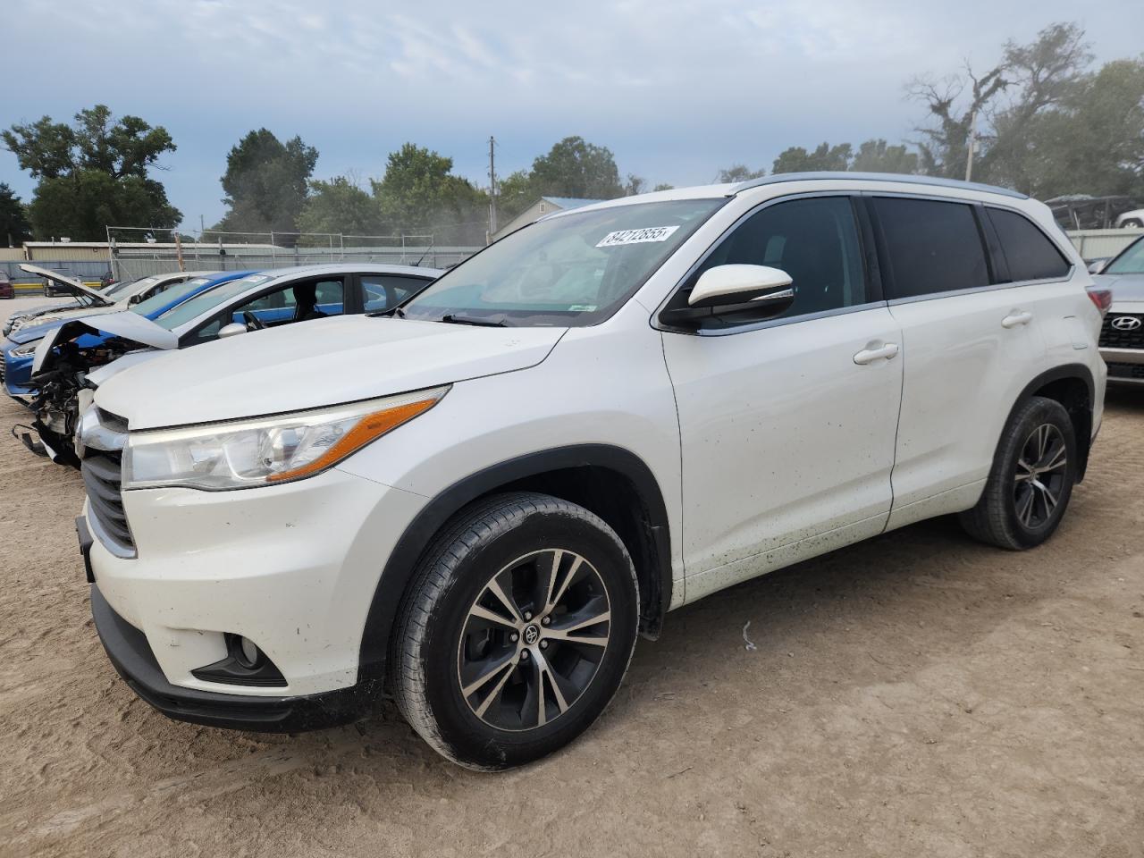 TOYOTA HIGHLANDER XLE 2016