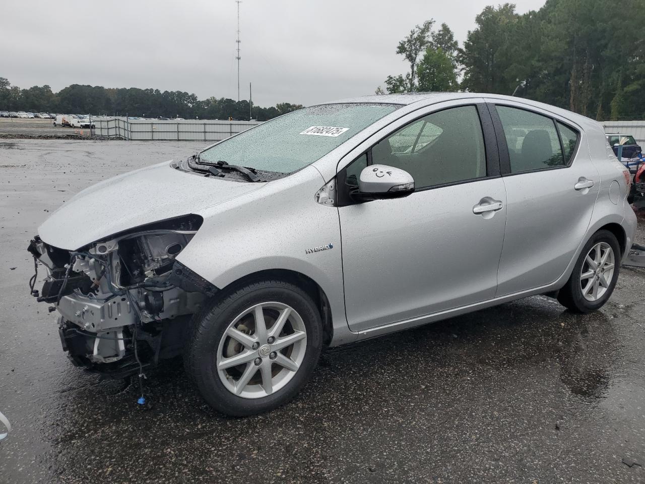 TOYOTA PRIUS C 2012