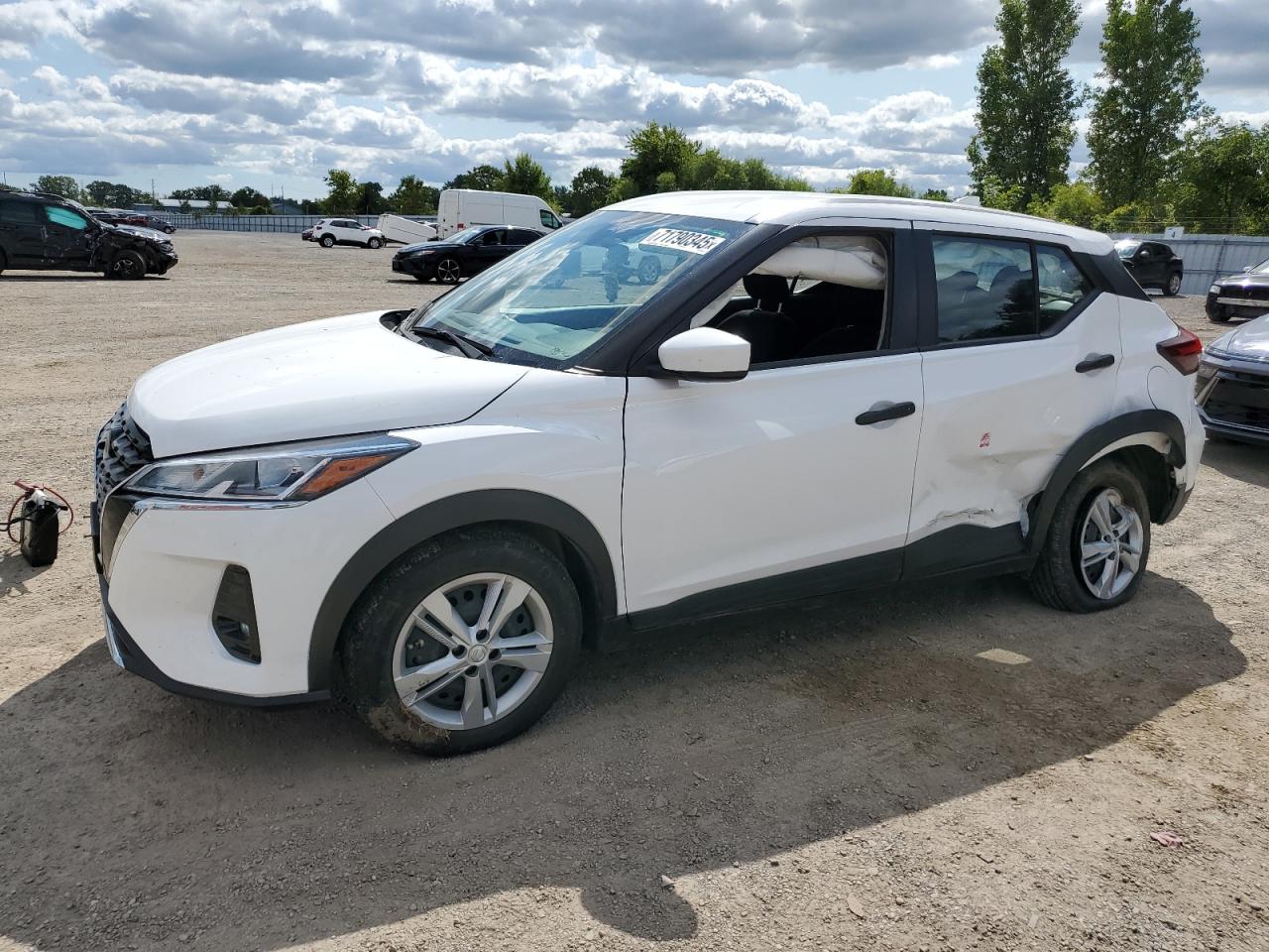NISSAN KICKS S 2023