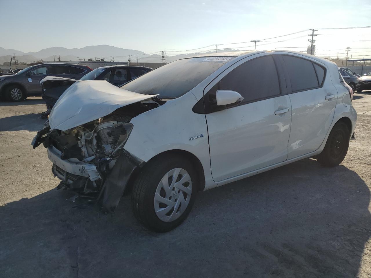 TOYOTA PRIUS C 2016