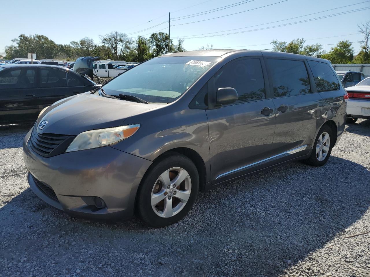 TOYOTA SIENNA 2011