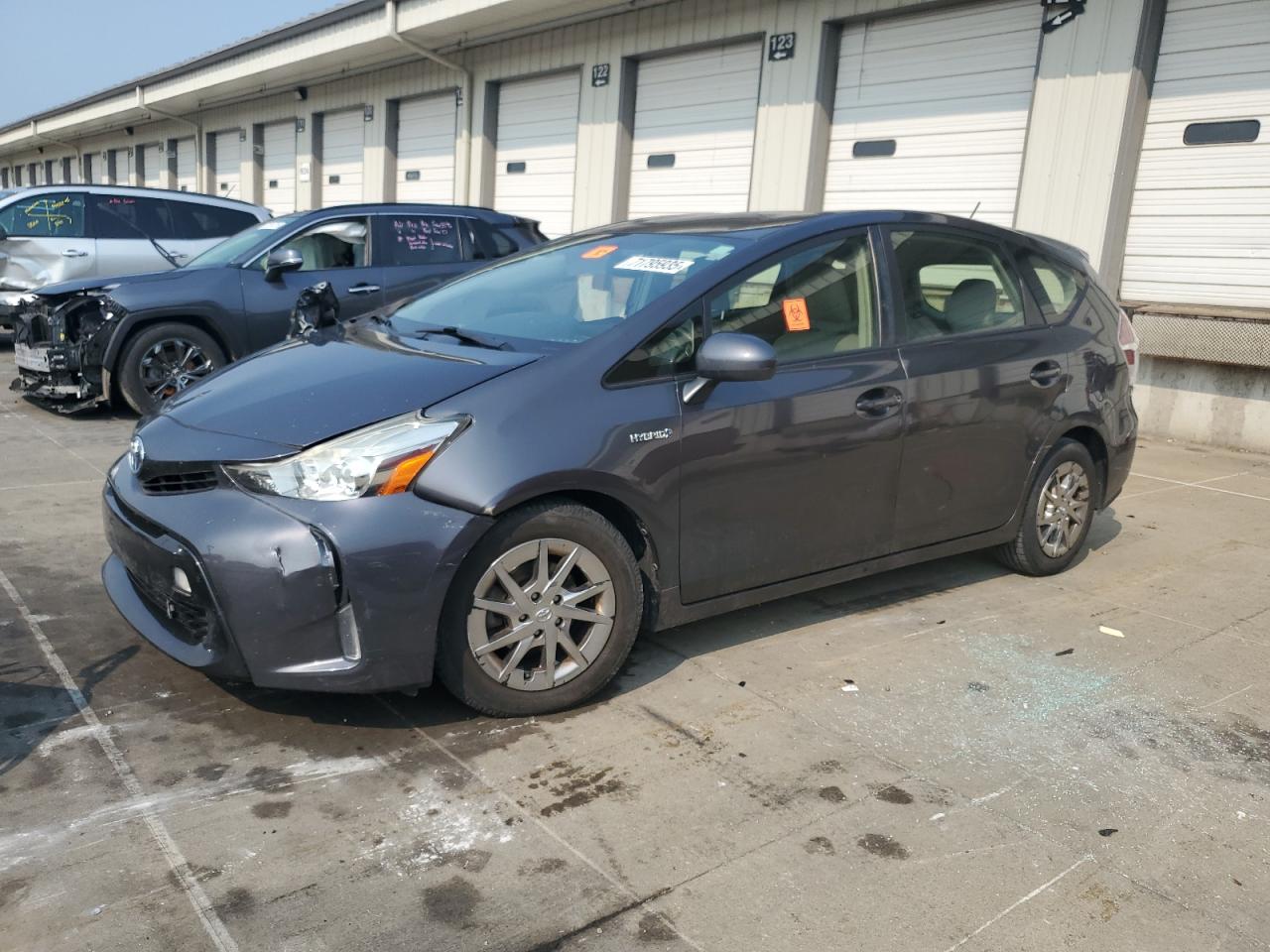TOYOTA PRIUS V 2015