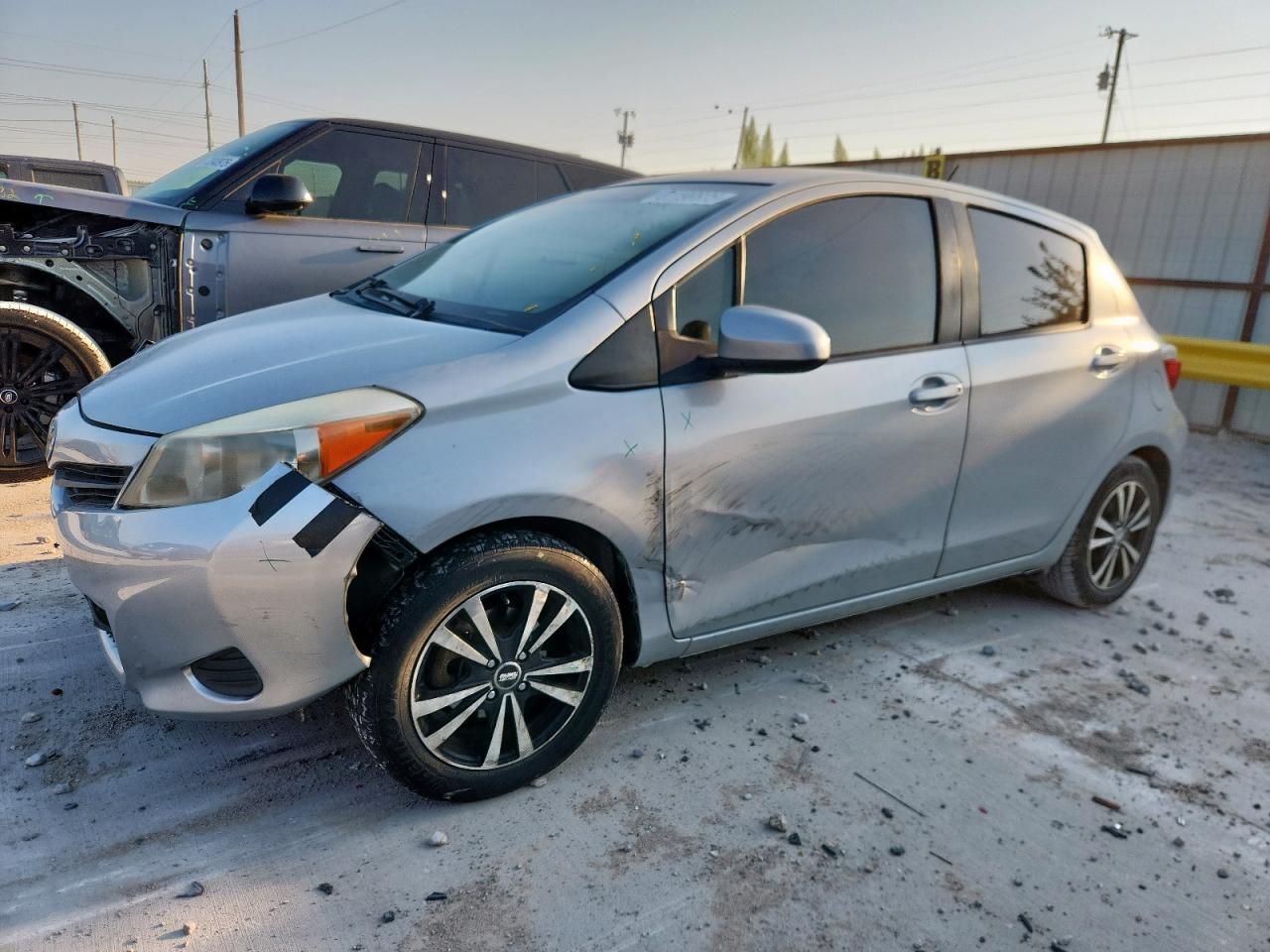 TOYOTA YARIS 2013