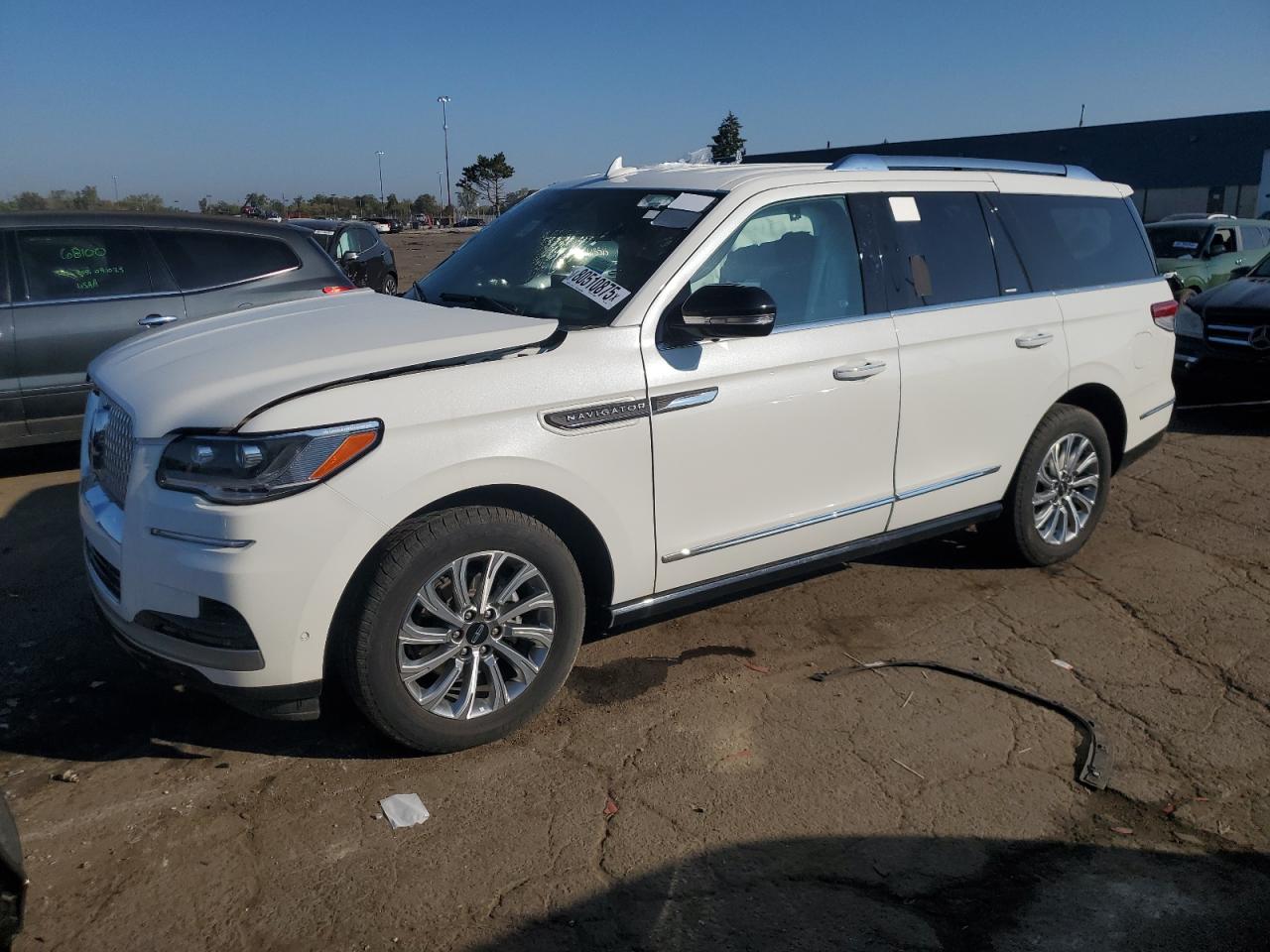 LINCOLN NAVIGATOR 2023