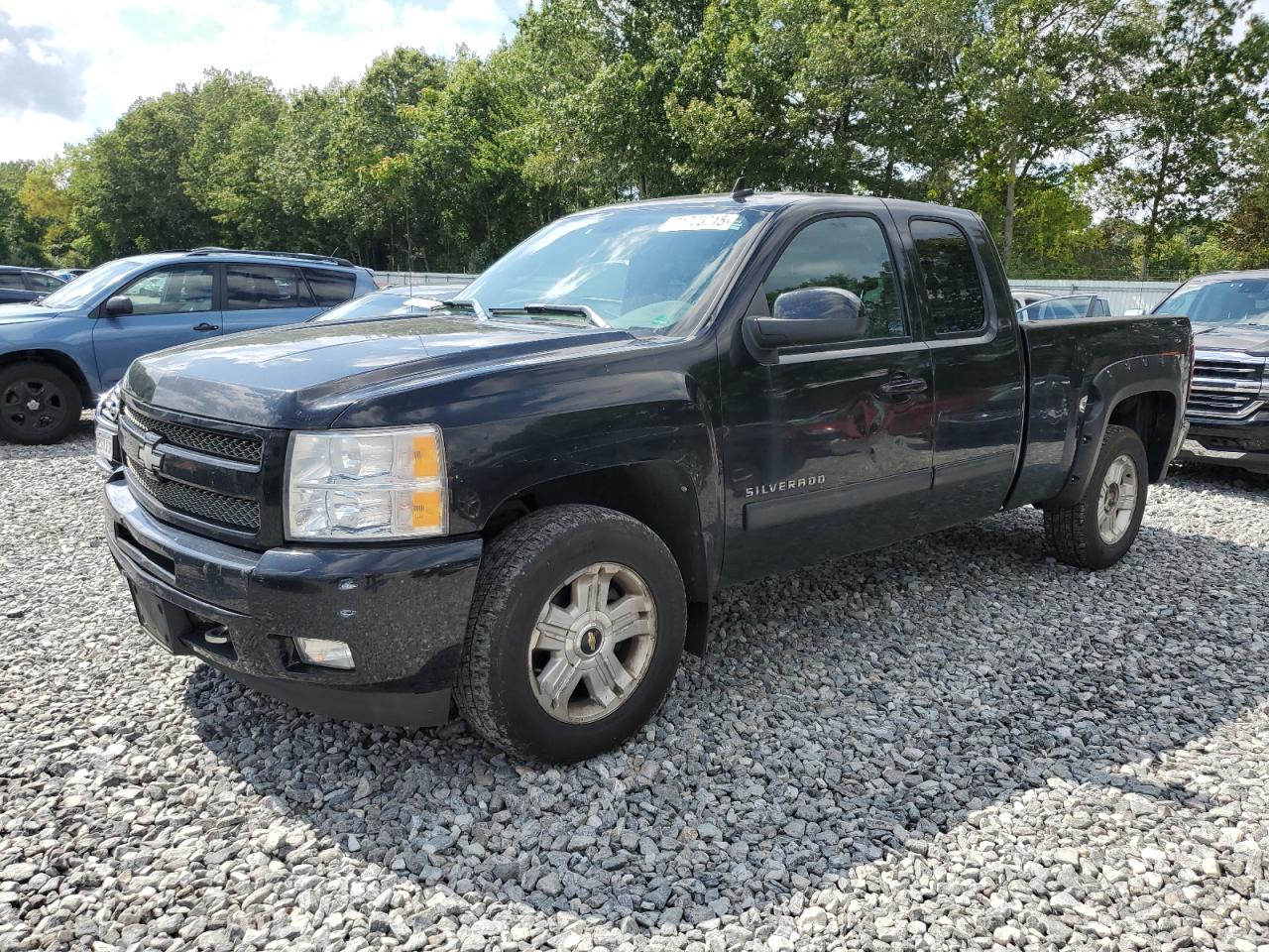 CHEVROLET SILVERADO 2011