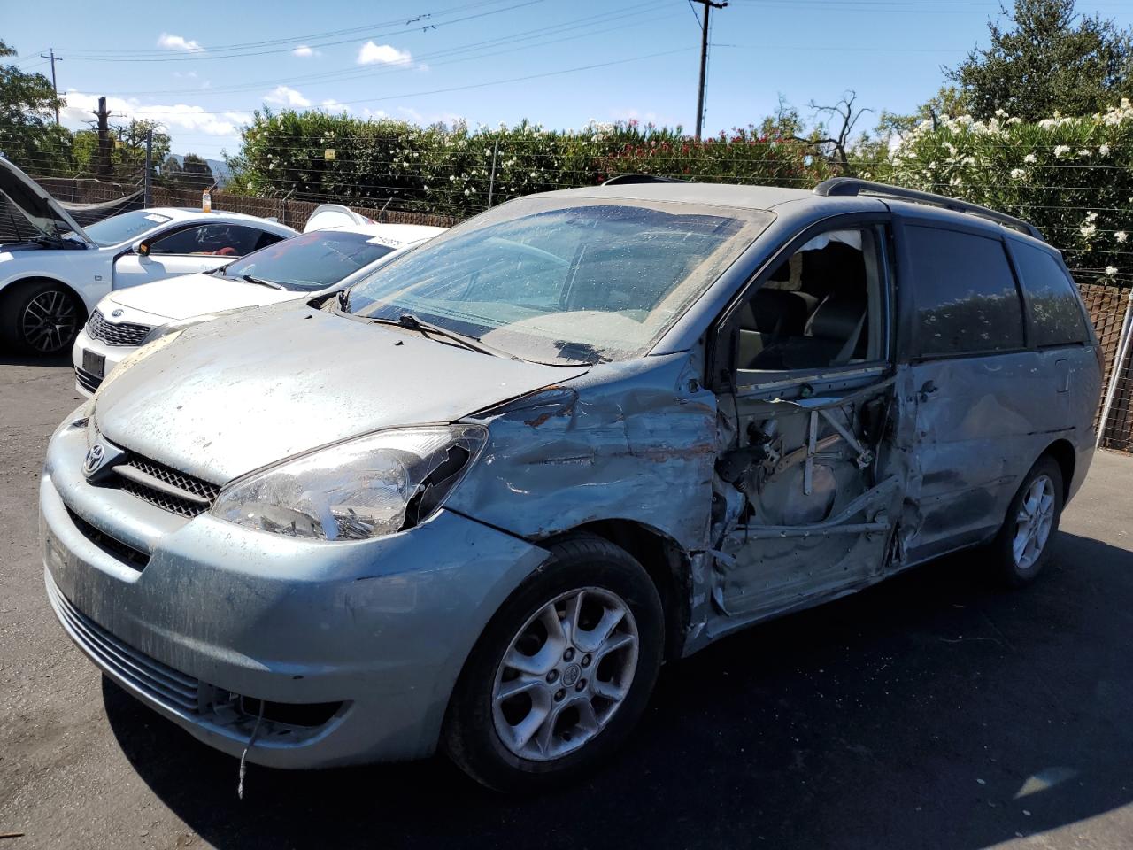 TOYOTA SIENNA XLE 2005