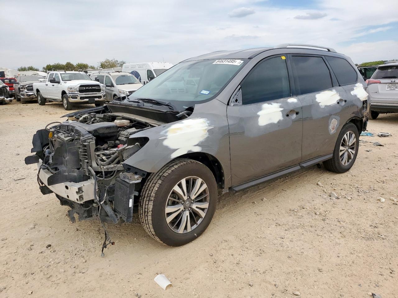 NISSAN PATHFINDER 2019