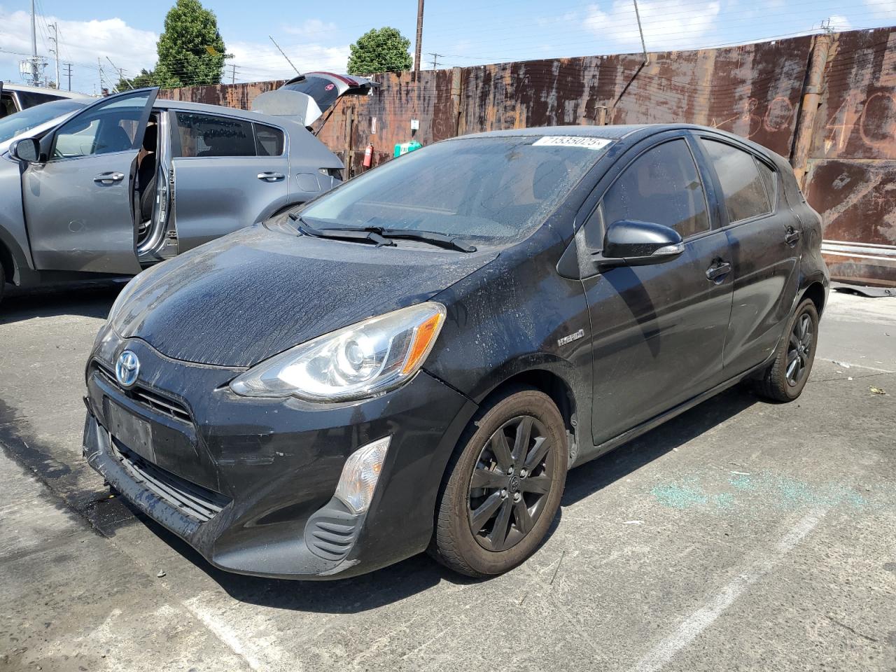 TOYOTA PRIUS C 2016