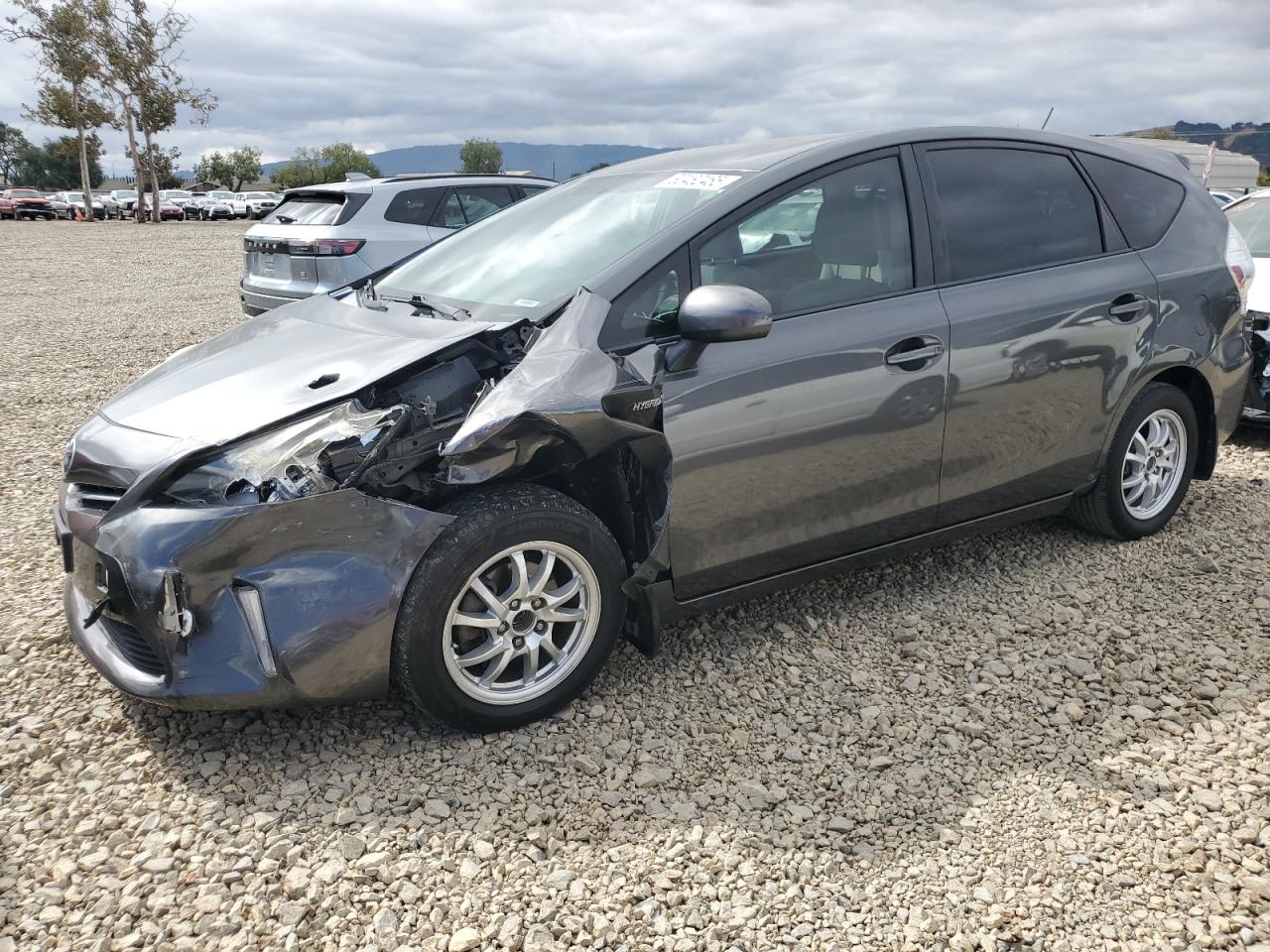 TOYOTA PRIUS V 2012